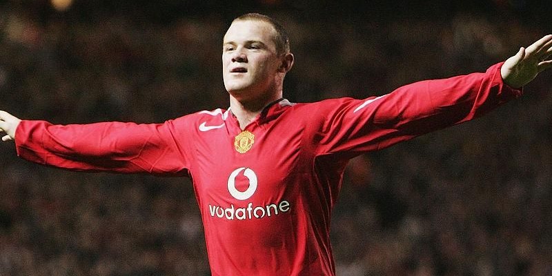 Rooney là cái tên nằm trong danh sách các cầu thủ MU từ trước đến nay xuất sắc 